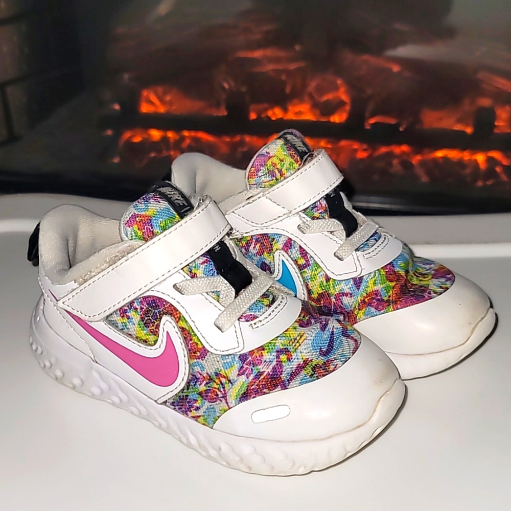 Nike Downshifter "Fable"  Size 9c
